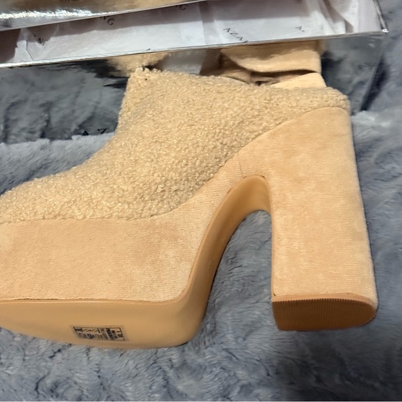 Elegant Tan Platform Mules - Picture 8 of 10